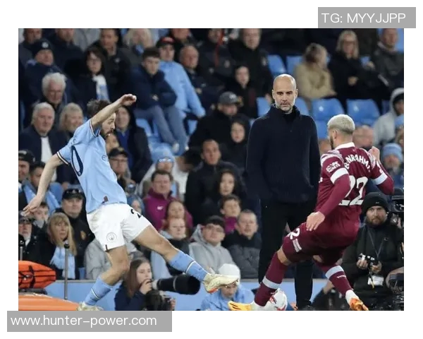 哈兰德破英超单赛季进球纪录!曼城锋线组合狂轰3球,德布劳内精准助攻福登闪耀